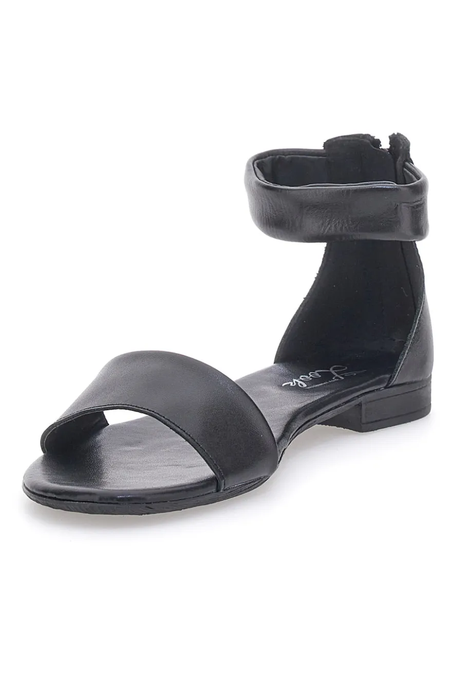 Sandali Bassi Neri con Cinturino alla Caviglia Pittarello Look 225495