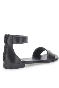 Sandali Bassi Neri con Cinturino alla Caviglia Pittarello Look 225495