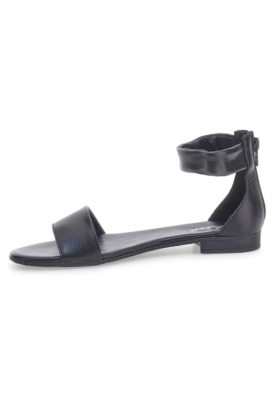 Sandali Bassi Neri con Cinturino alla Caviglia Pittarello Look 225495