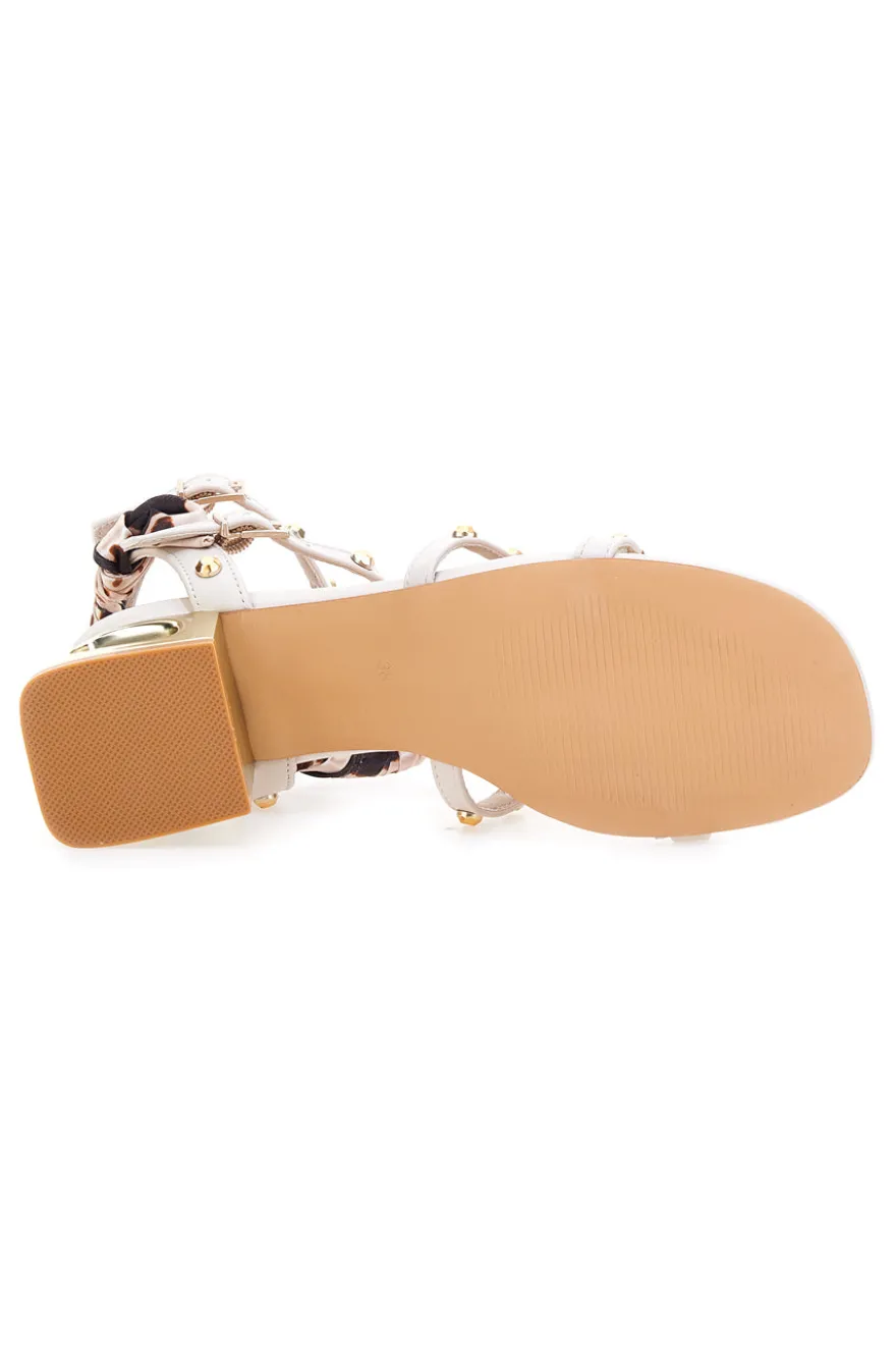 Sandali beige con borchie, lacci animalier e tacco geometrico Mon Dieu 1652