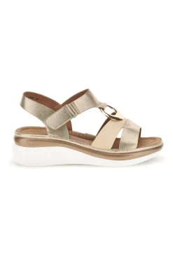 Sandali beige con fascia incrociata e zeppa Energy E443
