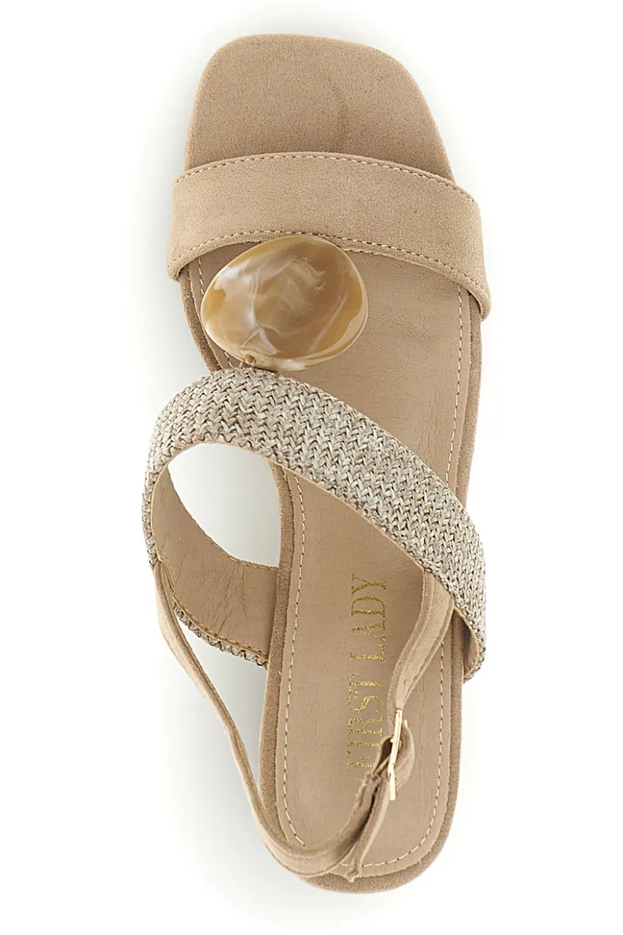 Sandali beige con fascia in tessuto e tacco largo First lady P703