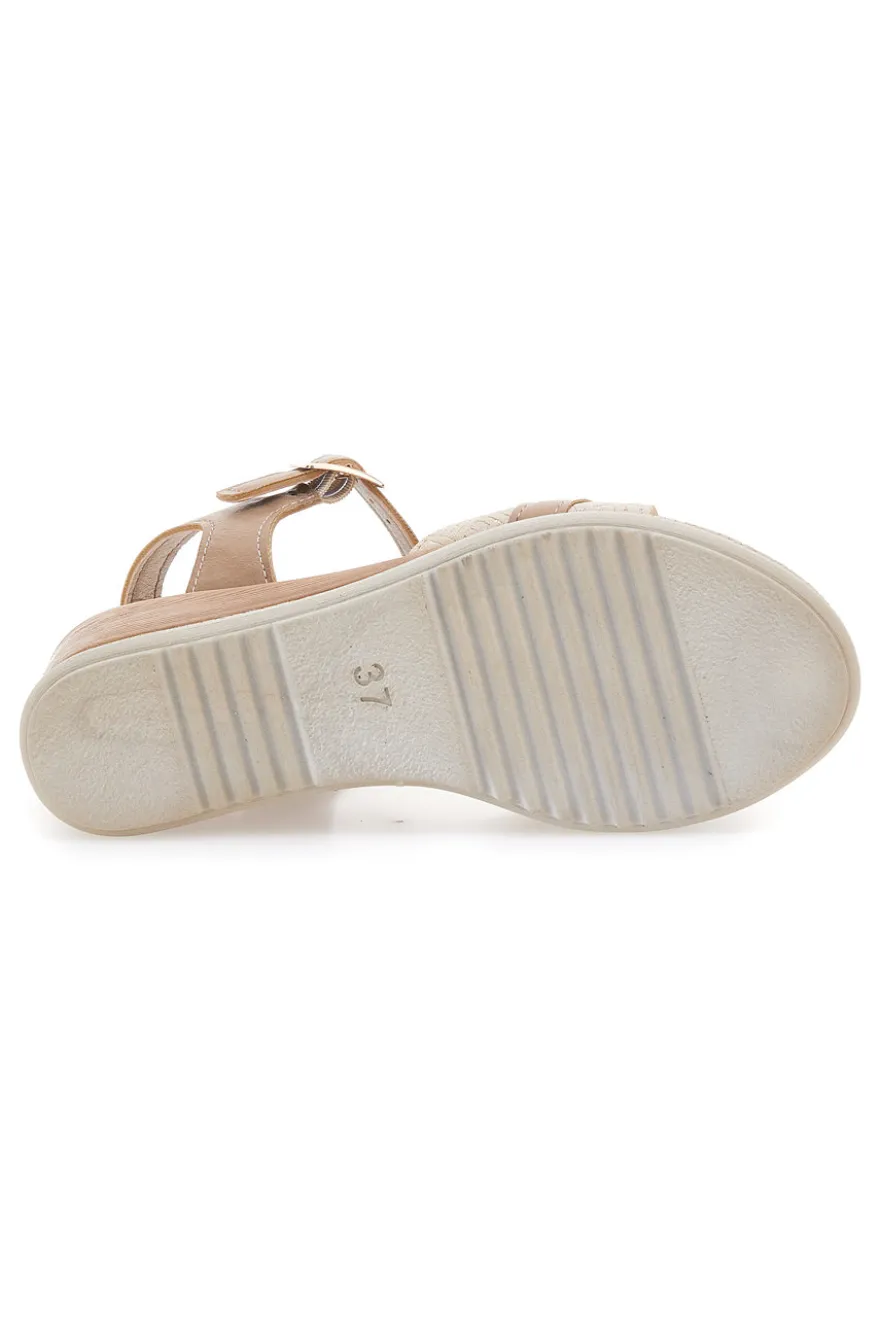 Sandali beige con zeppa e morsetto INBLU 06 FK
