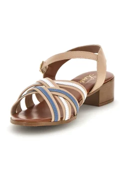 Sandali beige in pelle con tacco basso e listini Pittarello look 243110