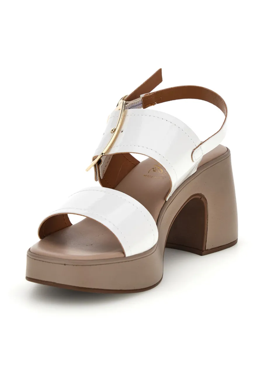 Sandali Bianchi con tacco e fibbia Pittarello look MK3935435