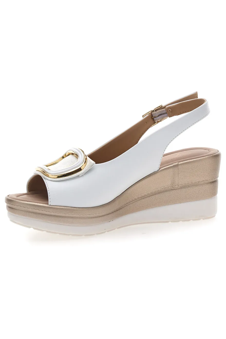 Sandali bianchi con zeppa e maxi fibbia Pittarello Look MK3197352