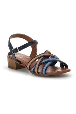Sandali blu in pelle con tacco basso e listini Pittarello look 243110