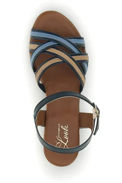 Sandali blu in pelle con tacco basso e listini Pittarello look 243110