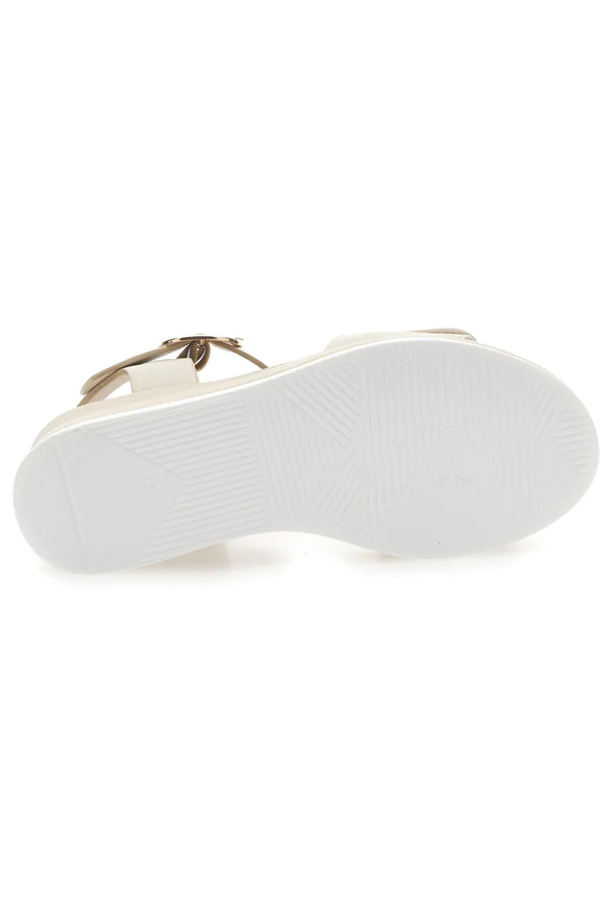 Sandali flat beige con maxi fibbia decorativa Energy E475