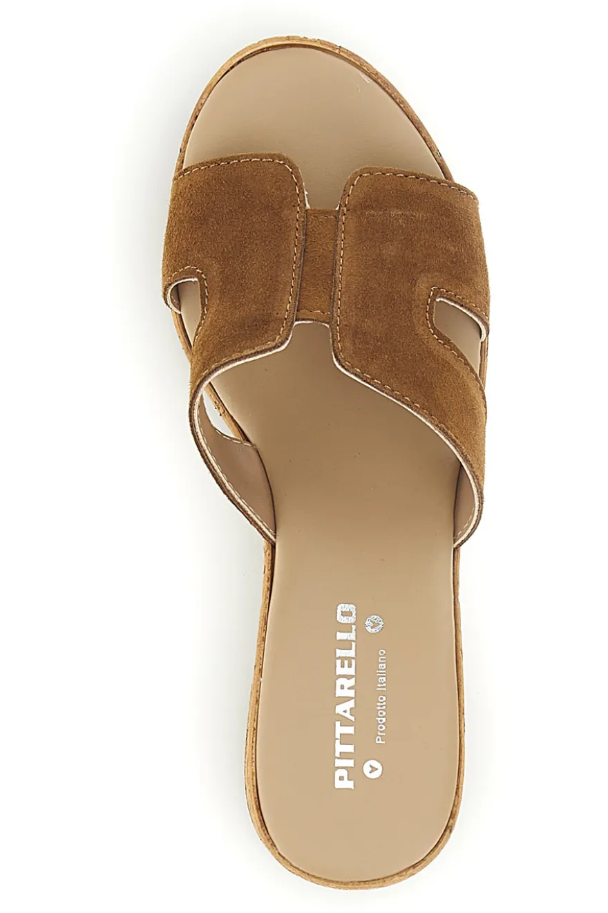 Sandali in pelle marrone con tacco largo e plateau Pittarello 324518379