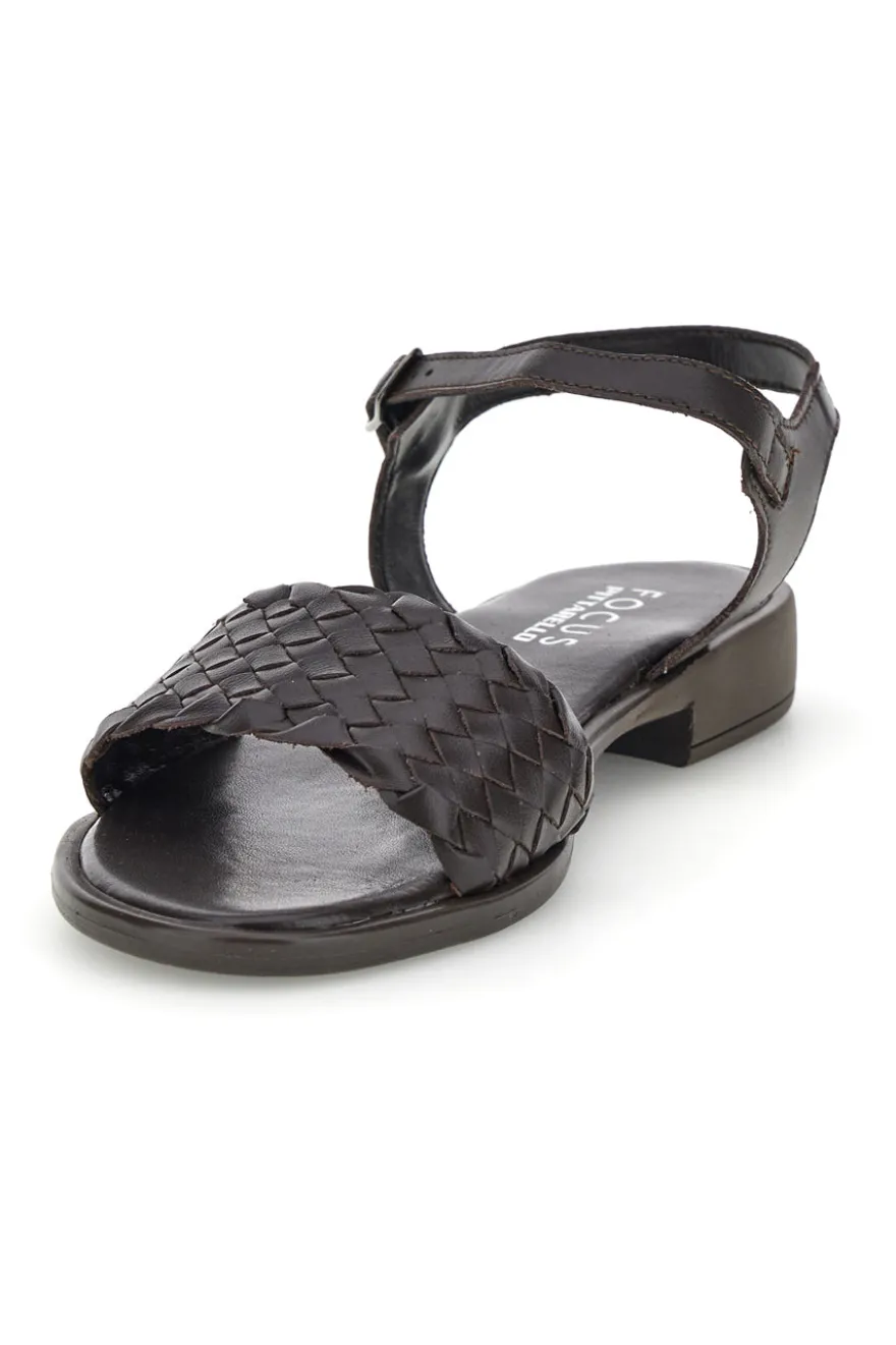 Sandali marroni in vera pelle intrecciati con cinturino Pittarello focus 222230