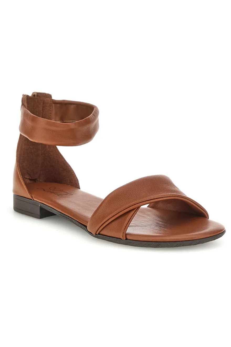 Sandali marroni in vera pelle incrociati con cerniera sul retro Pittarello look 225675