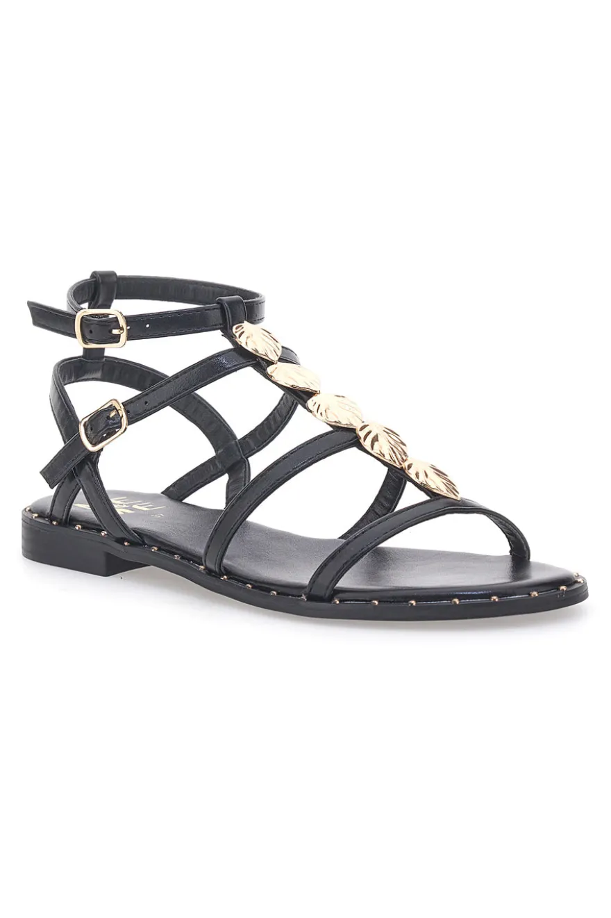 Sandali neri bassi con fascette incrociate e dettagli oro Me & Me 661