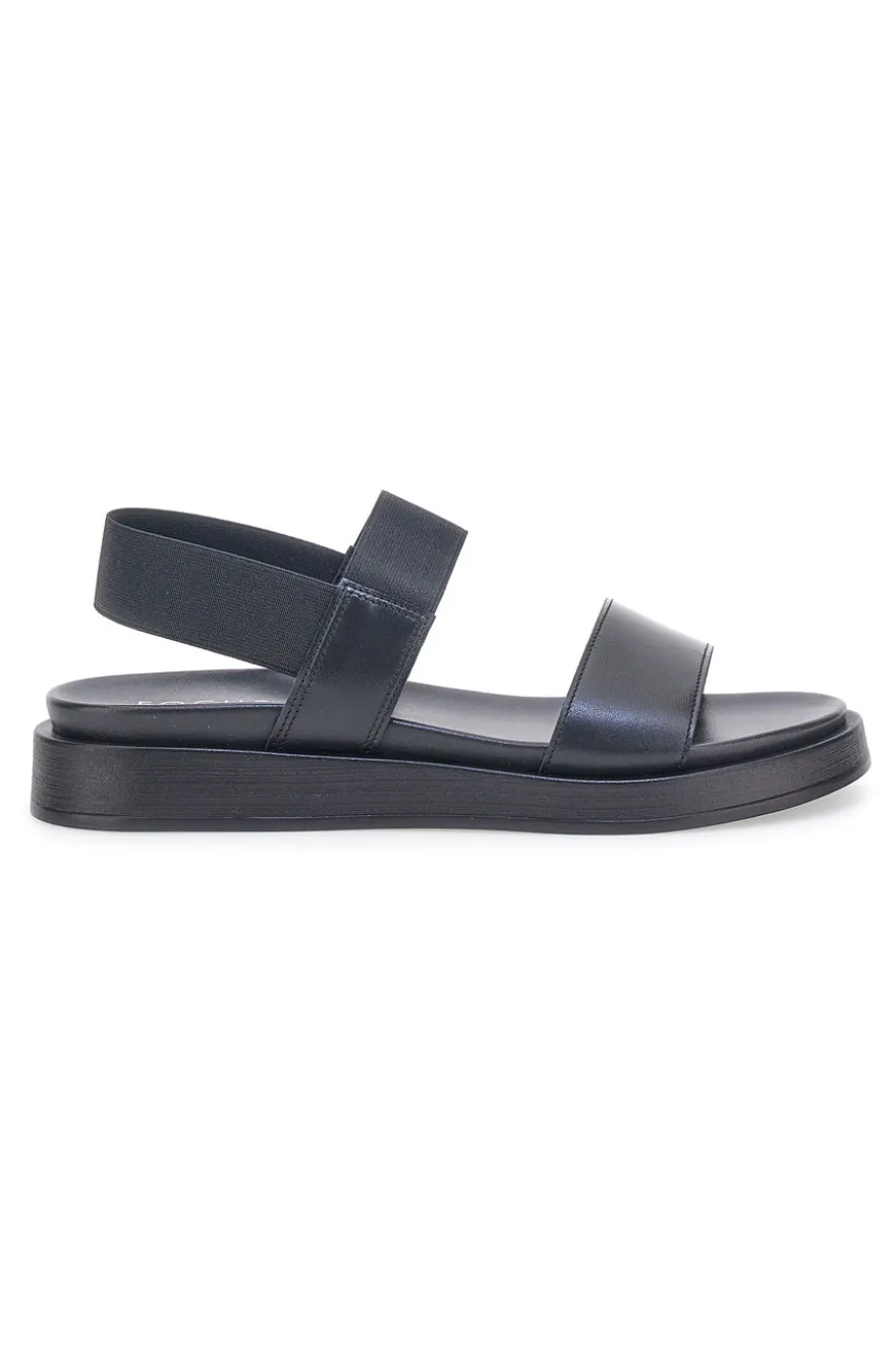 Sandali neri con fasce elastiche Pittarello Focus 28067IN