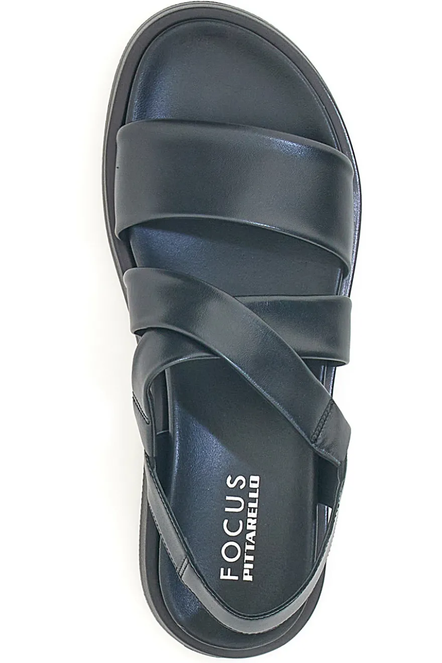 Sandali neri con fasce incrociate Pittarello Focus 28068IN