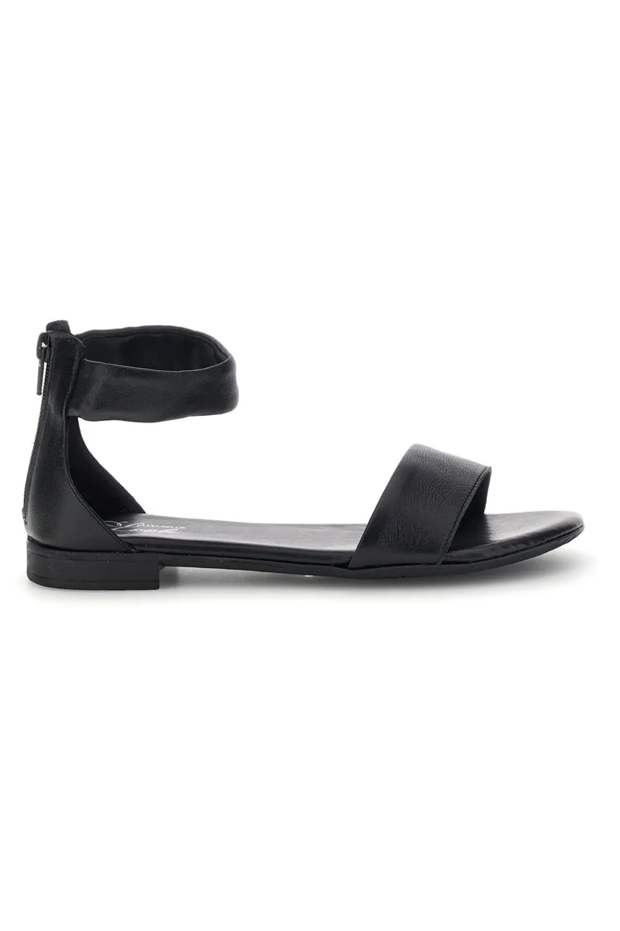 Sandali neri con fascia e cinturino Pittarello look 225495
