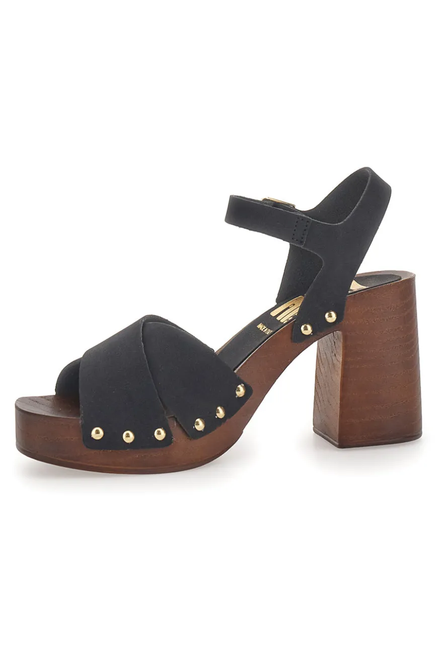 Sandali neri con tacco largo e borchiette Pittarello Love 9086