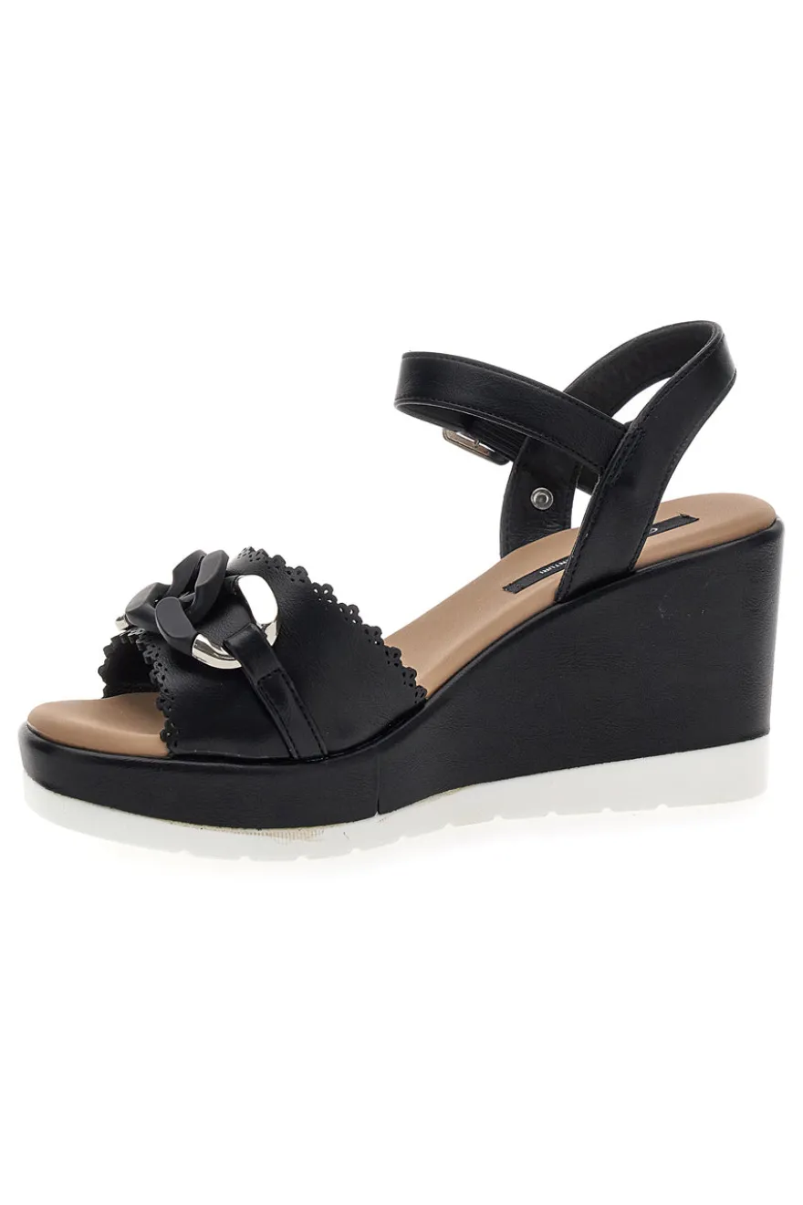 Sandali neri con zeppa e catena decorativa Gmv SA0439