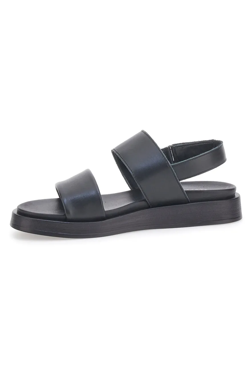 Sandali neri in pelle con doppia fascia e chiusura in velcro Pittarello Focus 28066IN