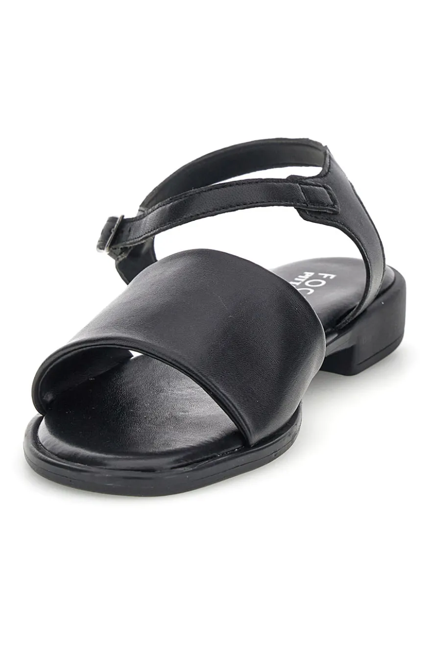 Sandali neri in vera pelle con fascia e cinturino Pittarello focus 222210