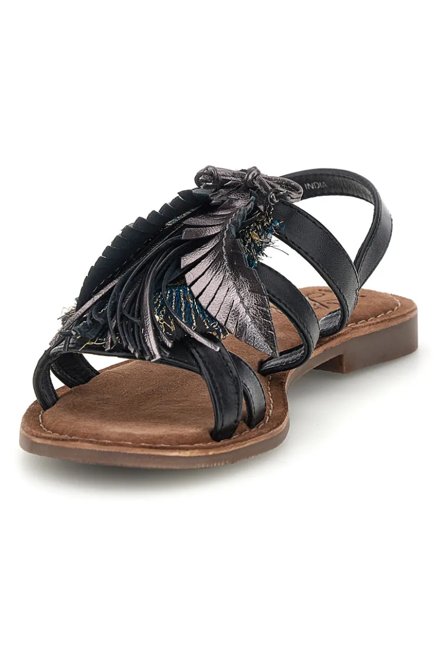 Sandali neri in vera pelle con frange e decoro frontale Pittarello look IF8162