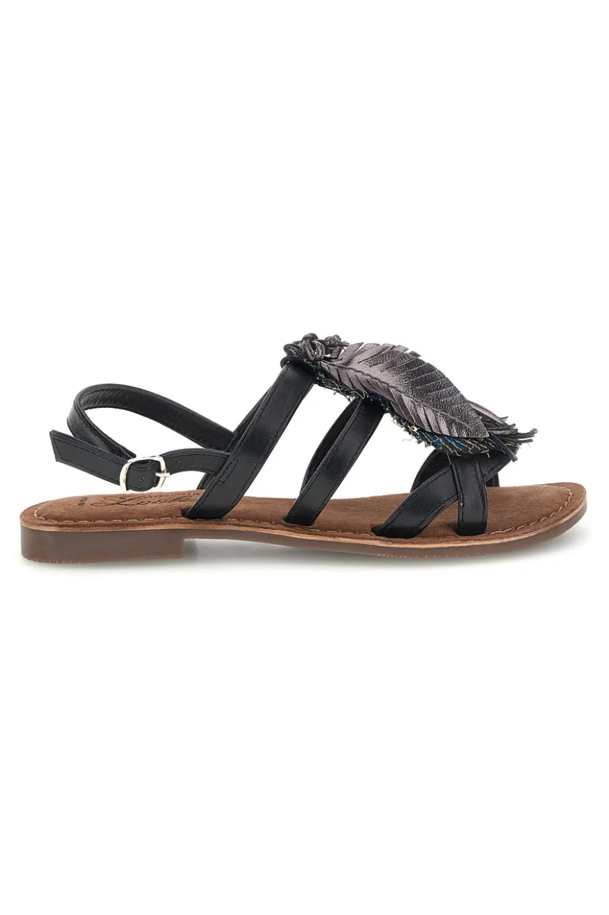 Sandali neri in vera pelle con frange e decoro frontale Pittarello look IF8162