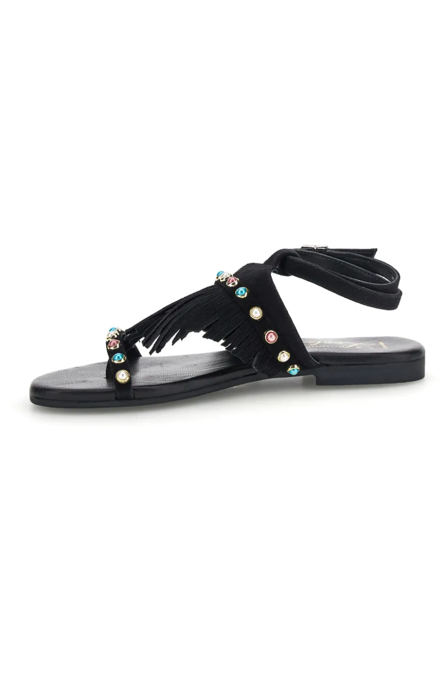Sandali neri in vera pelle infradito con frange e borchie Pittarello look IF6856
