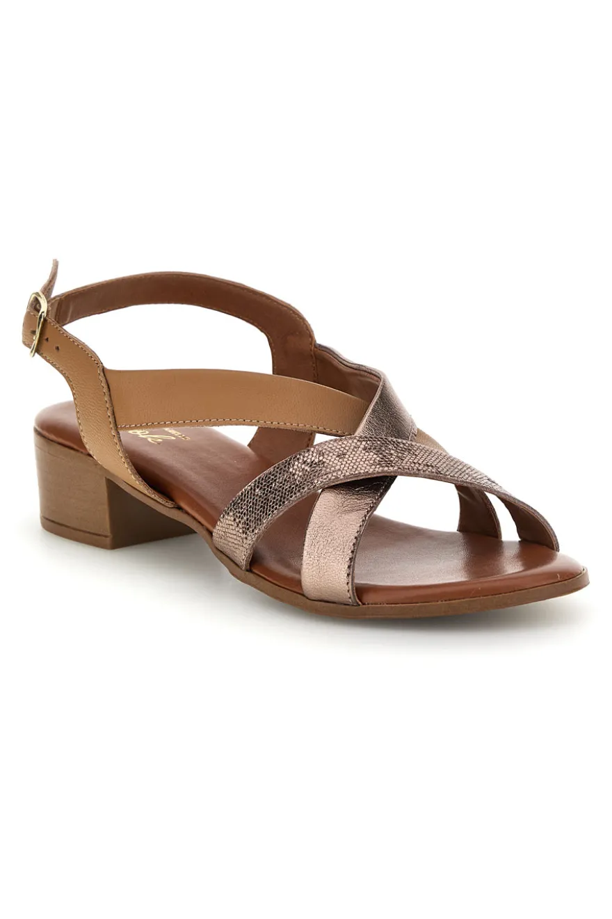 Sandali nocciola con fasce incrociate pelle Pittarello look 243170