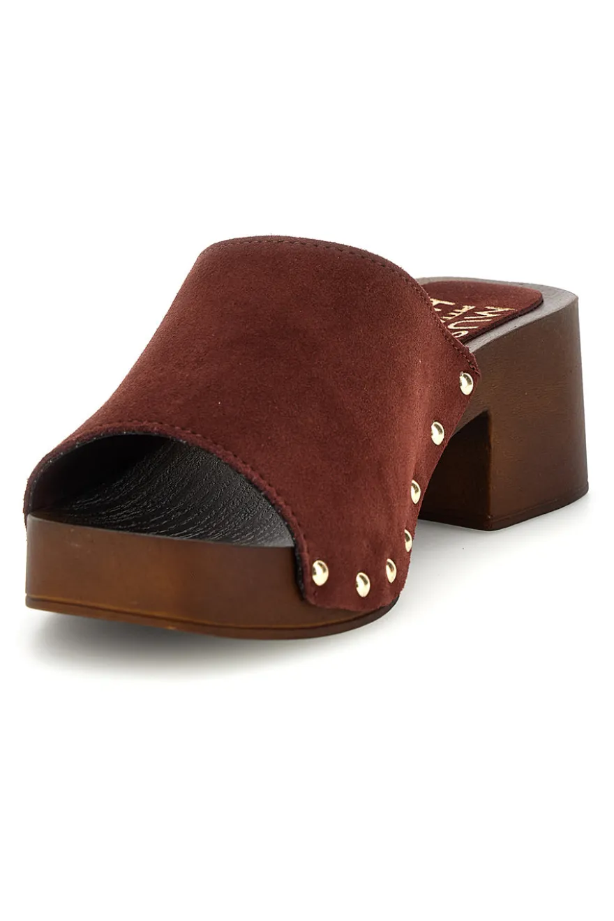 Sandalo bordeaux con tacco e borchie Pittarello Must Have 11934