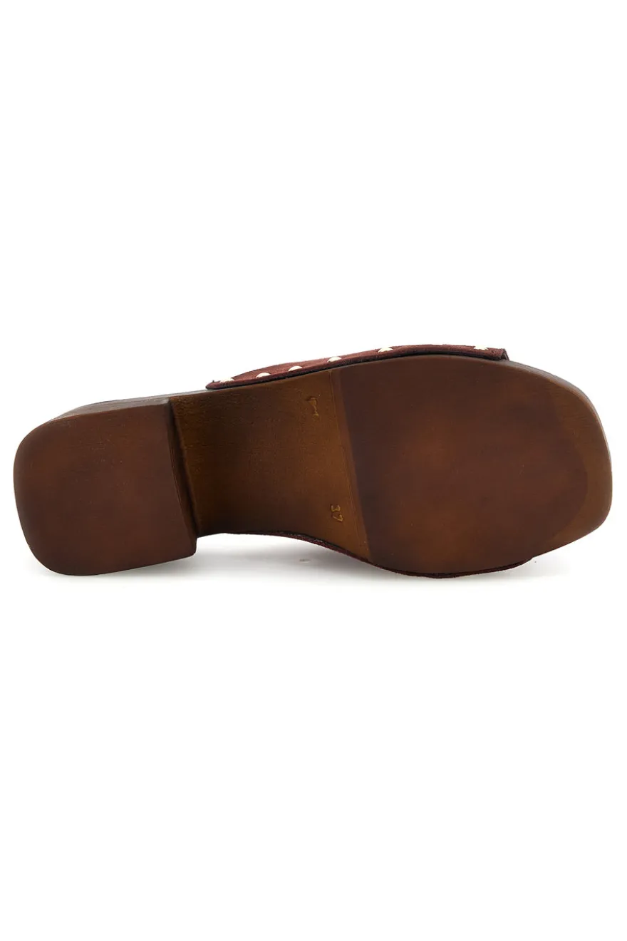 Sandalo bordeaux con tacco e borchie Pittarello Must Have 11934