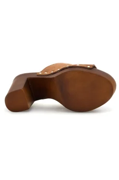 Sandalo marrone con tacco e borchie Pittarello Must Have 11233