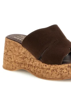 Sandalo marrone in pelle con zeppa Pittarello Must Have 11937
