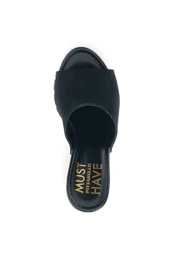 Sandalo nero con tacco e borchie Pittarello Must Have 11233