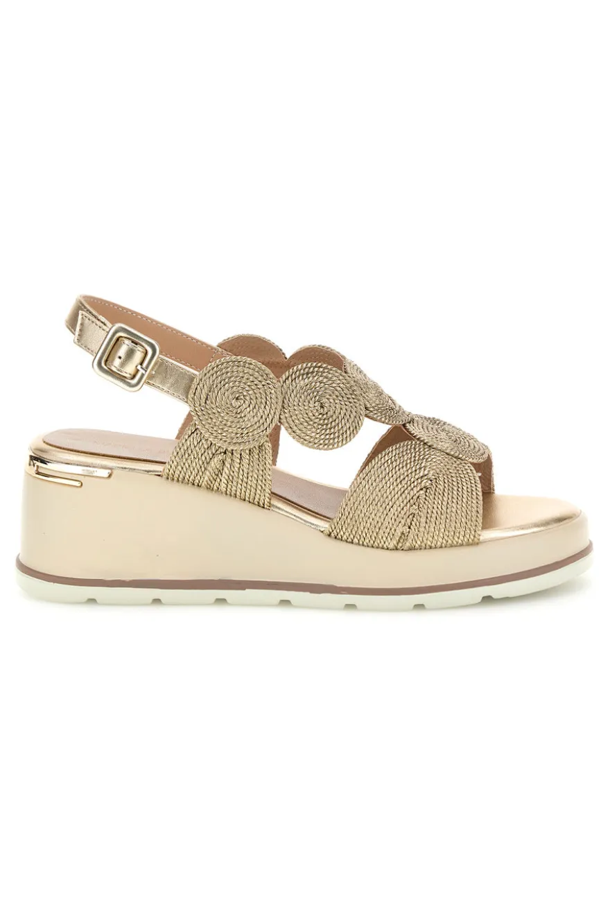 Sandalo oro con zeppa e forme geometriche Mariella Burani 52190C1578