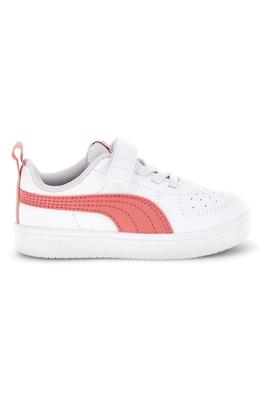Scarpe bianche corallo con chiusura a strappo e lacci elastici Puma Rickie AC+ Inf