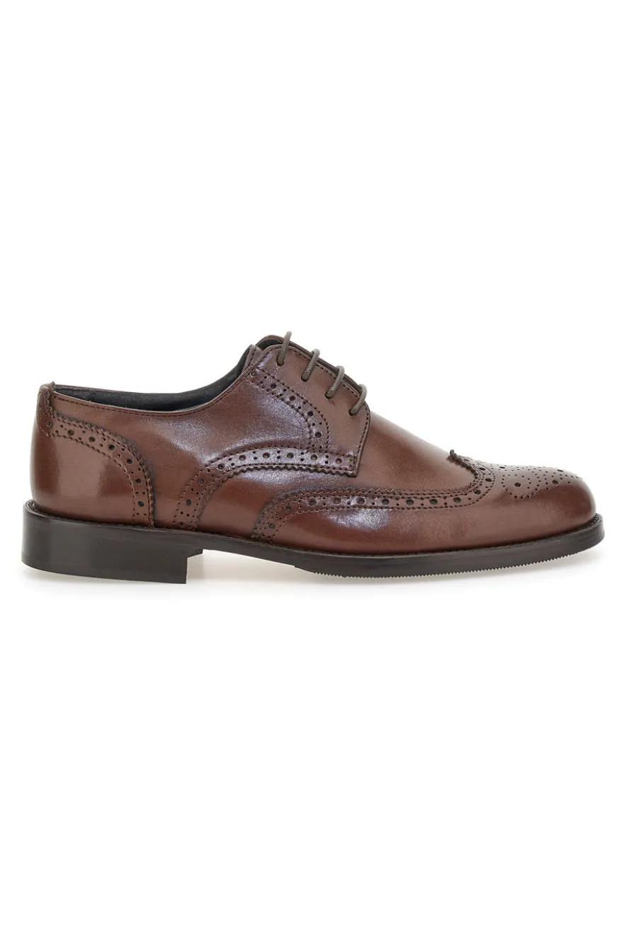 Scarpe eleganti marroni in pelle con forature decorative Pittarello 7710