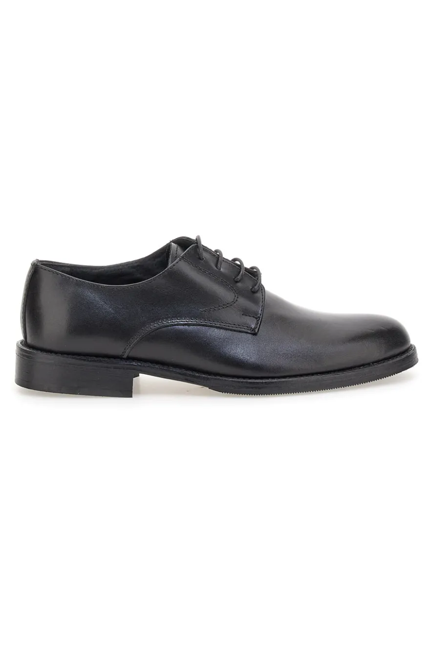 Scarpe eleganti nere in pelle liscia con punta arrotondata Pittarello 7720