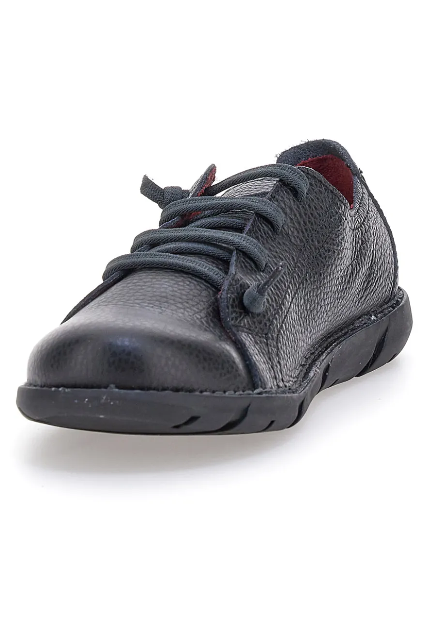 Scarpe nere in pelle con suola flessibile Pittarello Tierra 24224
