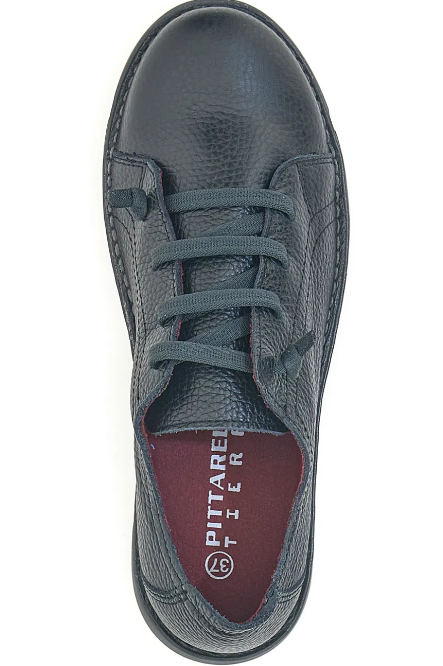 Scarpe nere in pelle con suola flessibile Pittarello Tierra 24224