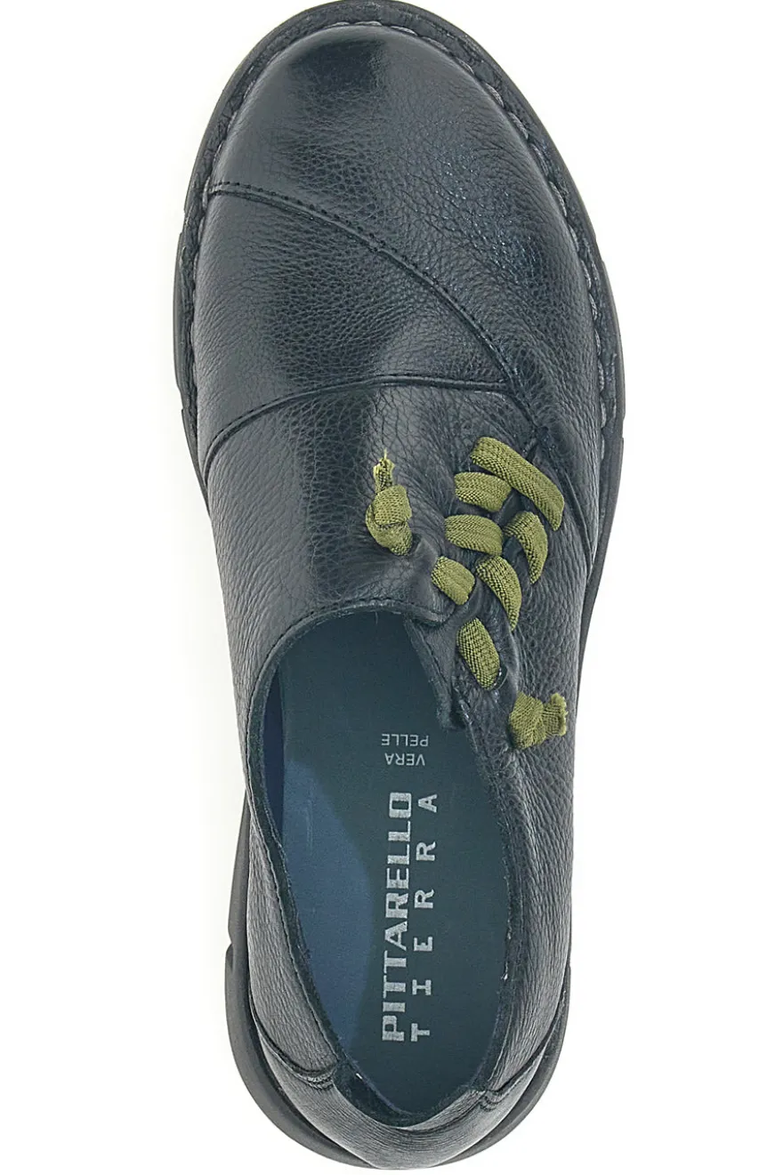 Scarpe nere in pelle con elastici verdi Pittarello Tierra 17569