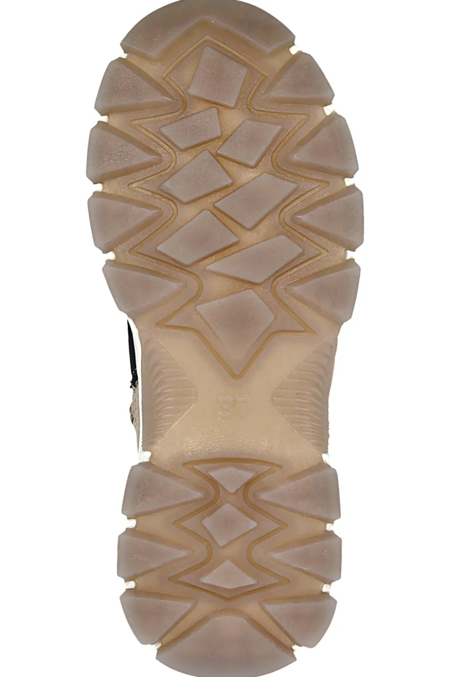 Scarponcini beige con dettagli metallici e pelliccia Bagatt D31952365555
