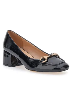 Schwarze Ballerinas in Lackoptik mit vorderer Klammer und niedrigem Absatz MON DIEU 9401Q13
