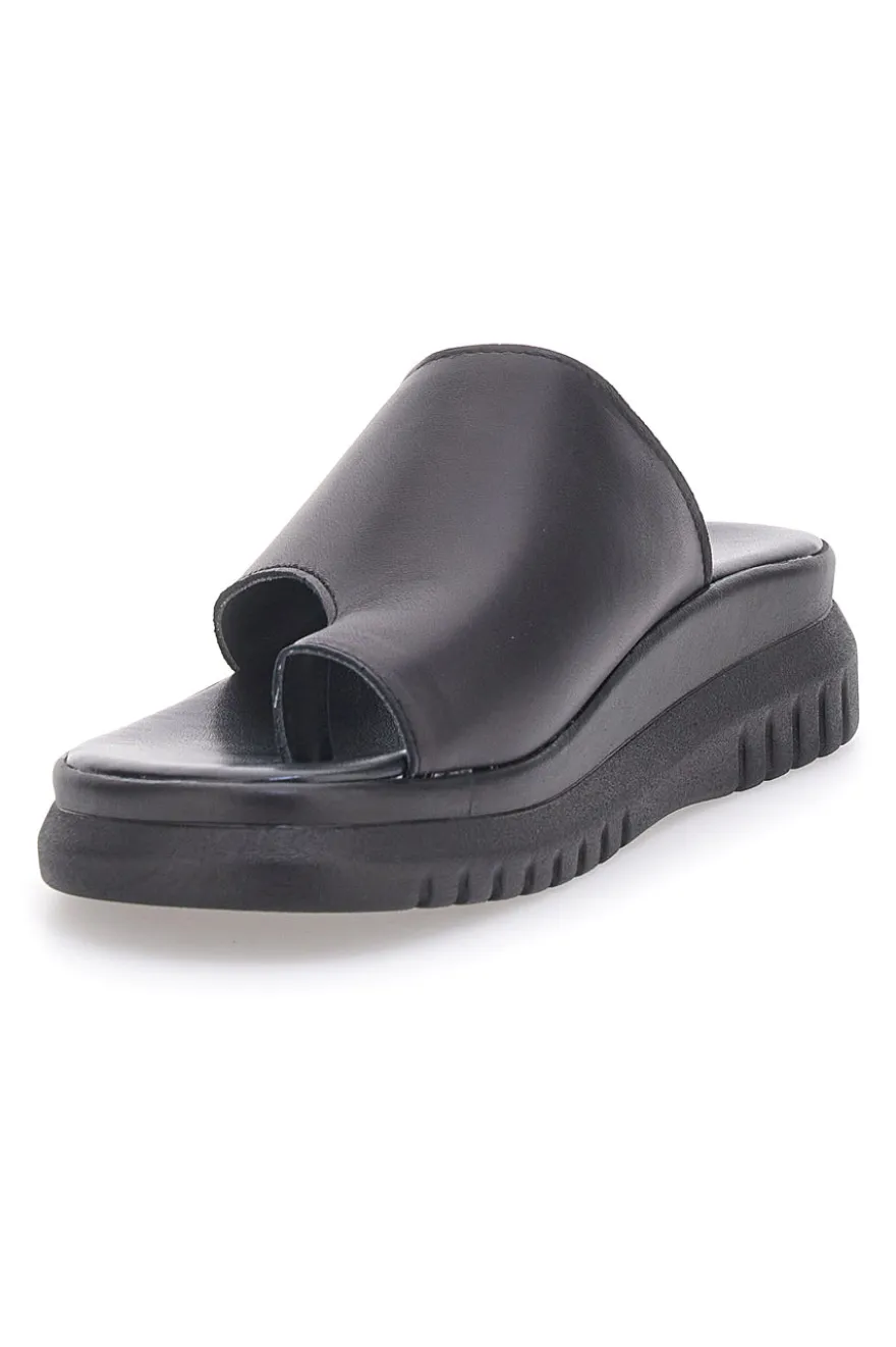 Schwarze Hausschuhe mit hoher Sohle und breitem Band Pittarello Love 32441926