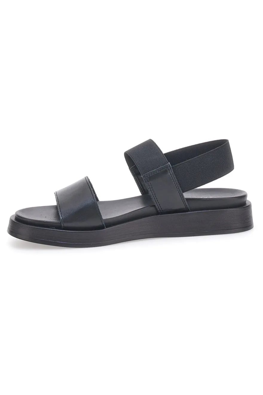 Schwarze Ledersandalen mit gekreuzten Riemen und elastischer Rückseite Pittarello Focus 28067