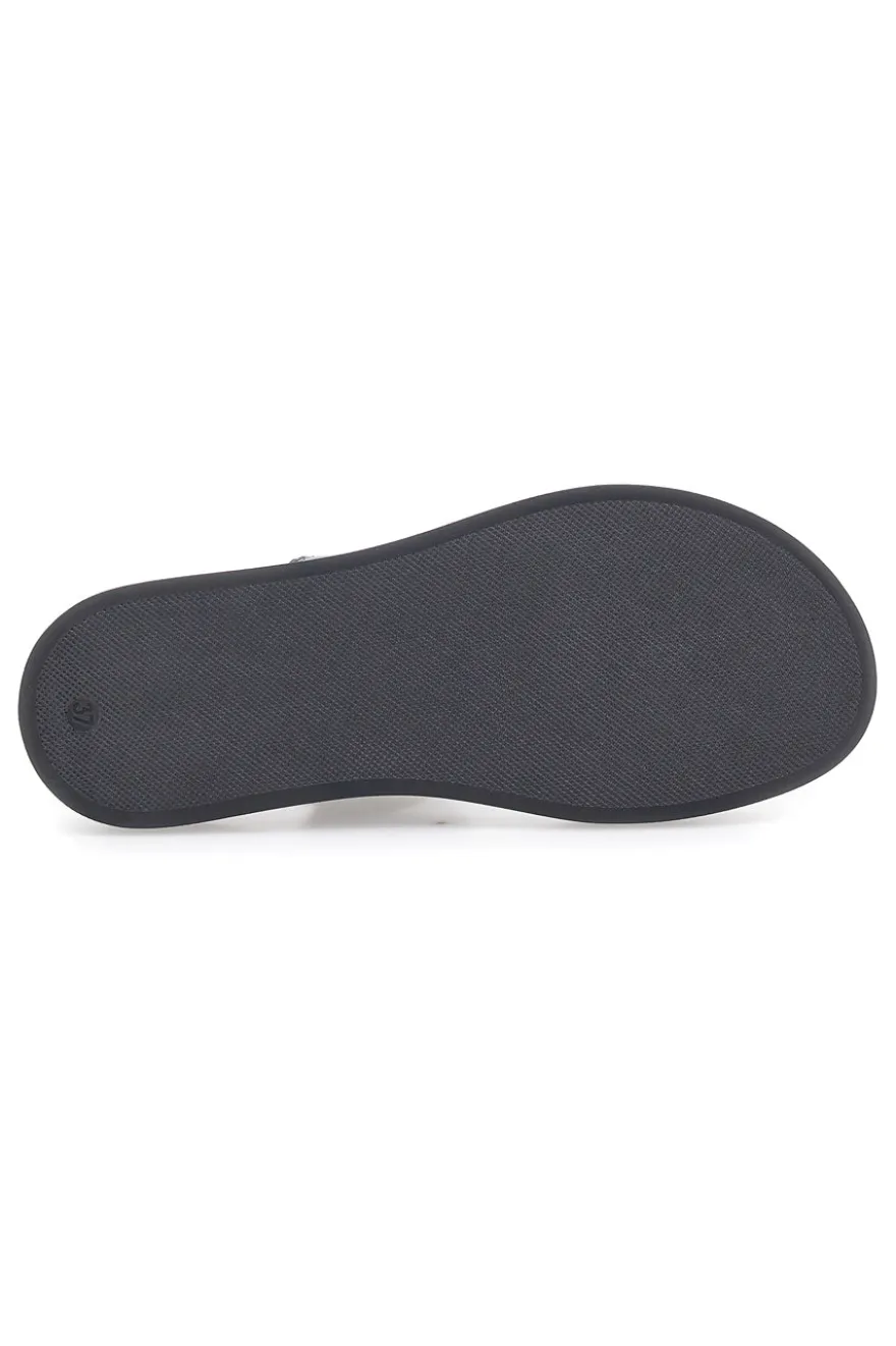 Schwarze Ledersandalen mit gekreuzten Riemen und elastischer Rückseite Pittarello Focus 28067