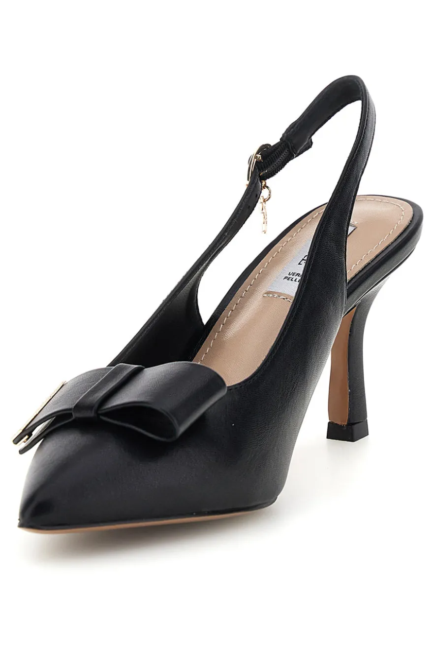 Schwarze Pumps mit Riemen und Metallic-Detail Ferre F030