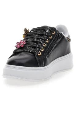 Schwarze Sneakers mit Blumenapplikationen an den Schnürsenkeln Grazie Girl 153917