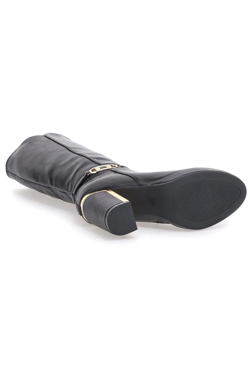 Schwarze Stiefel mit dekorativem Riemen The First RQ23WT6