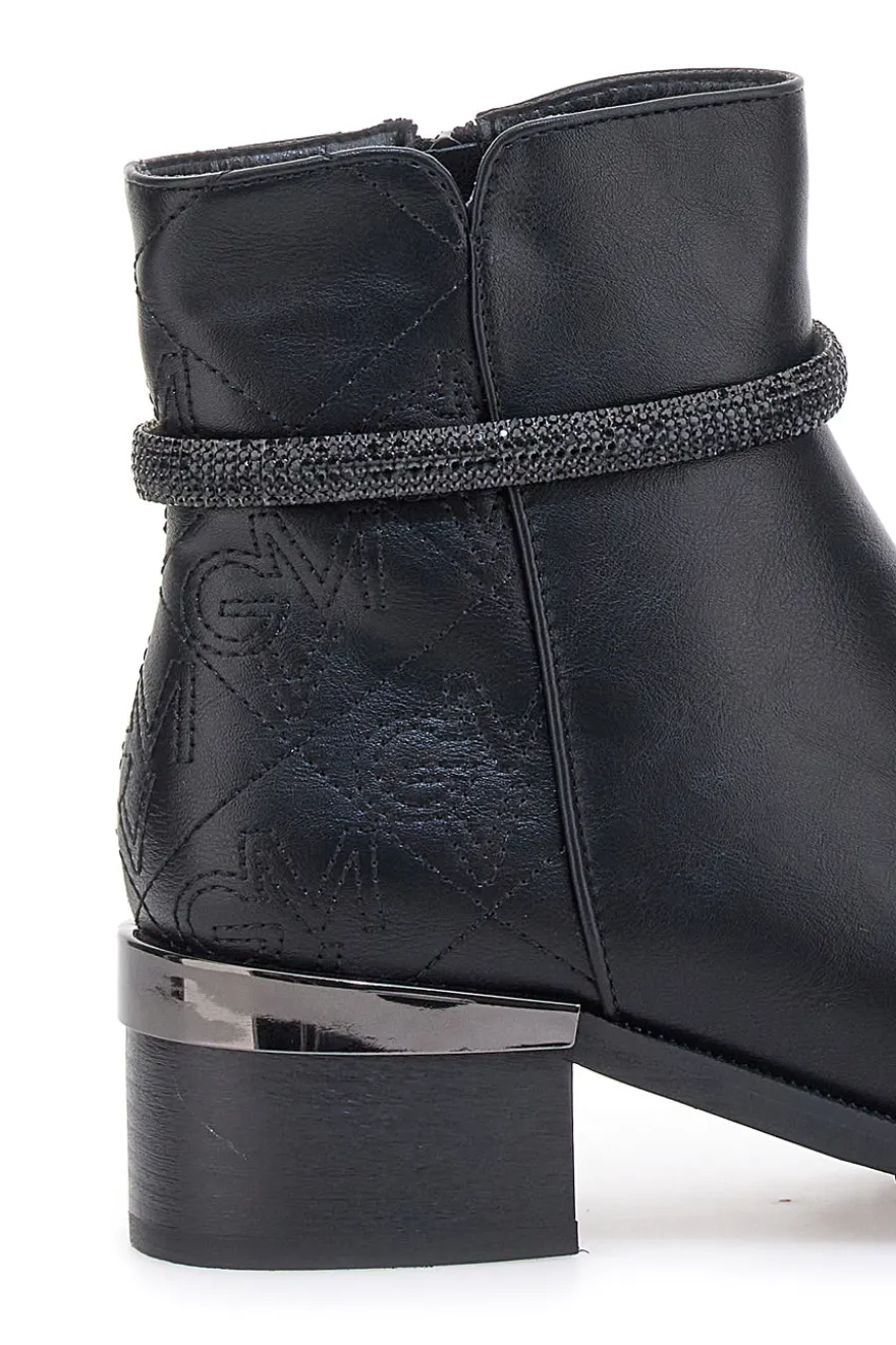 Schwarze Stiefeletten mit mittlerem Absatz GIAN MARCO VENTURI TR0305