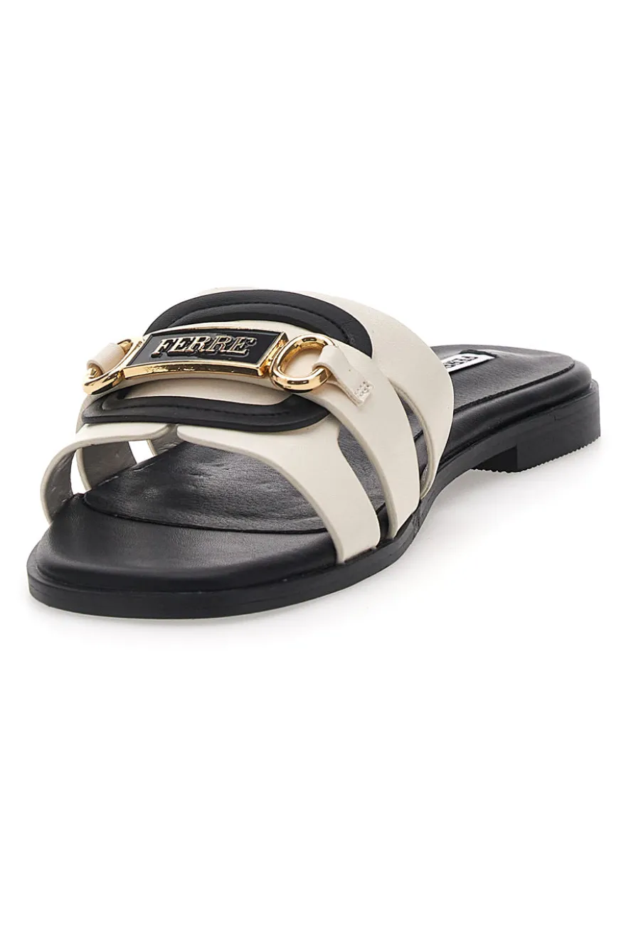 Schwarz-weiße Hausschuhe mit goldener Kette Ferrè F254